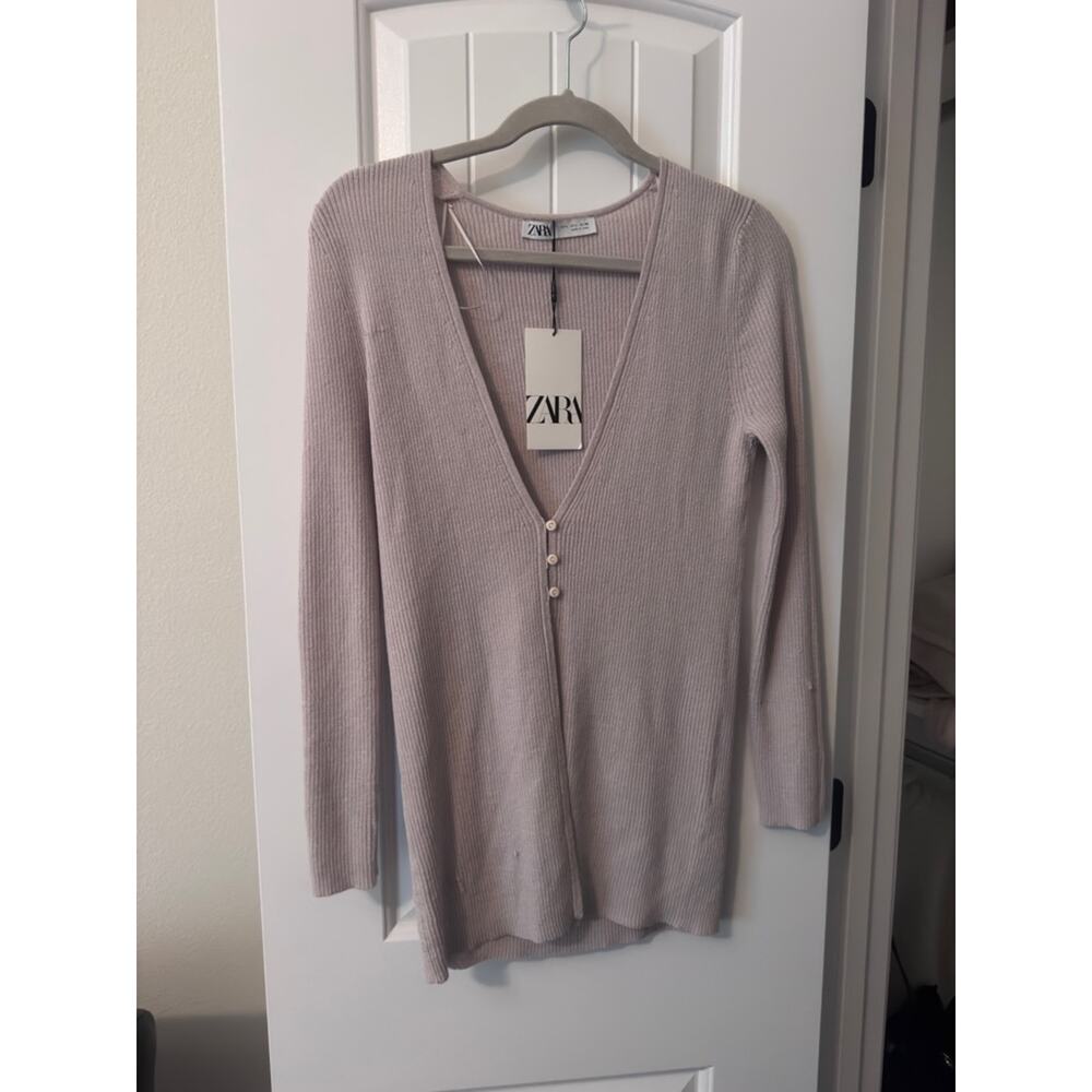 Zara Women’s Ribbed V-Neck Button Cardigan